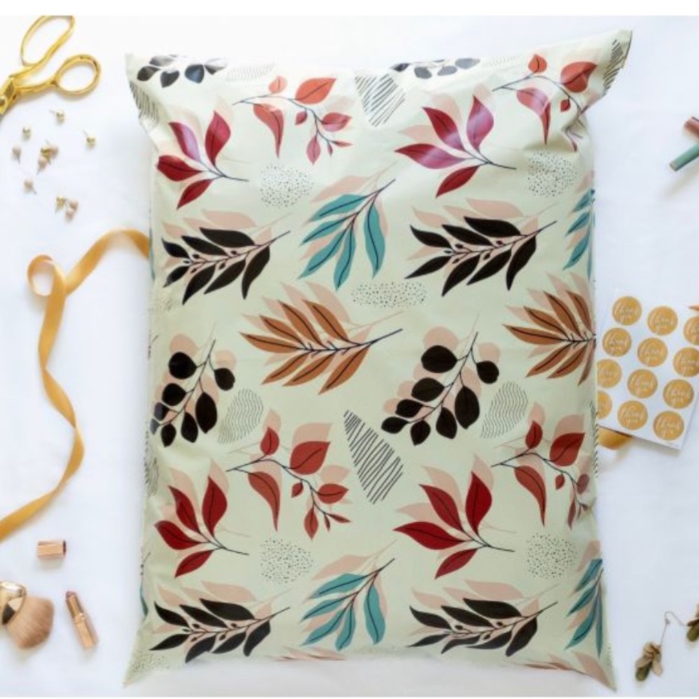 20 19X24 Poly Mailers Fall Leaves / Autumn Leaf  Envelopes PRICE IS FIRM - Picture 5 of 6